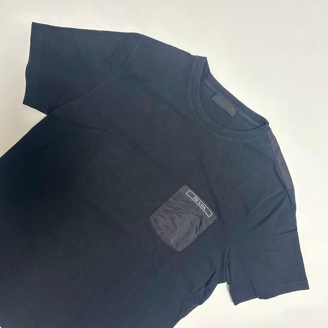 【美品】PRADA プラダ ナイロン ロゴ Tシャツ 素材切替デザイン ブラック 【美品】PRADA プラダ ナイロン ロゴ Tシャツ 素材切替デザイン ブラック