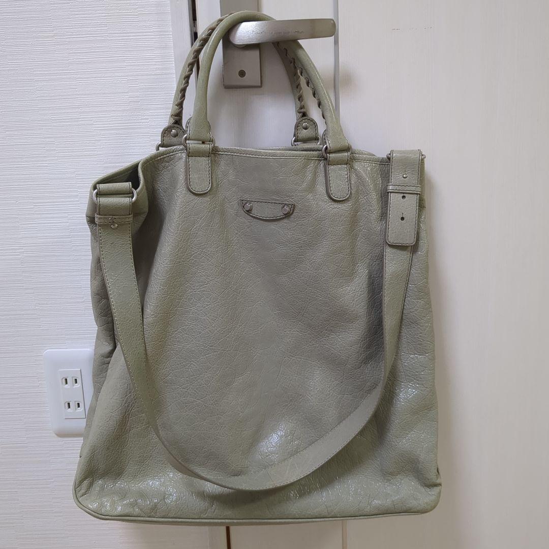 バレンシアガ　Balenciaga　バッグ　　　ショルダーバッグ　トートバッグ