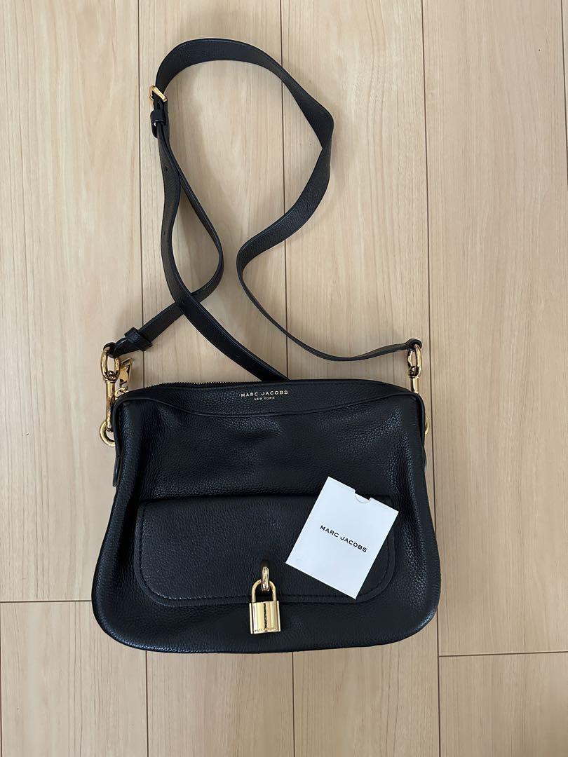 のん。希少MARC JACOBS ブラック ショルダーバッグ MARC JACOBS ブラックショルダーバッグ