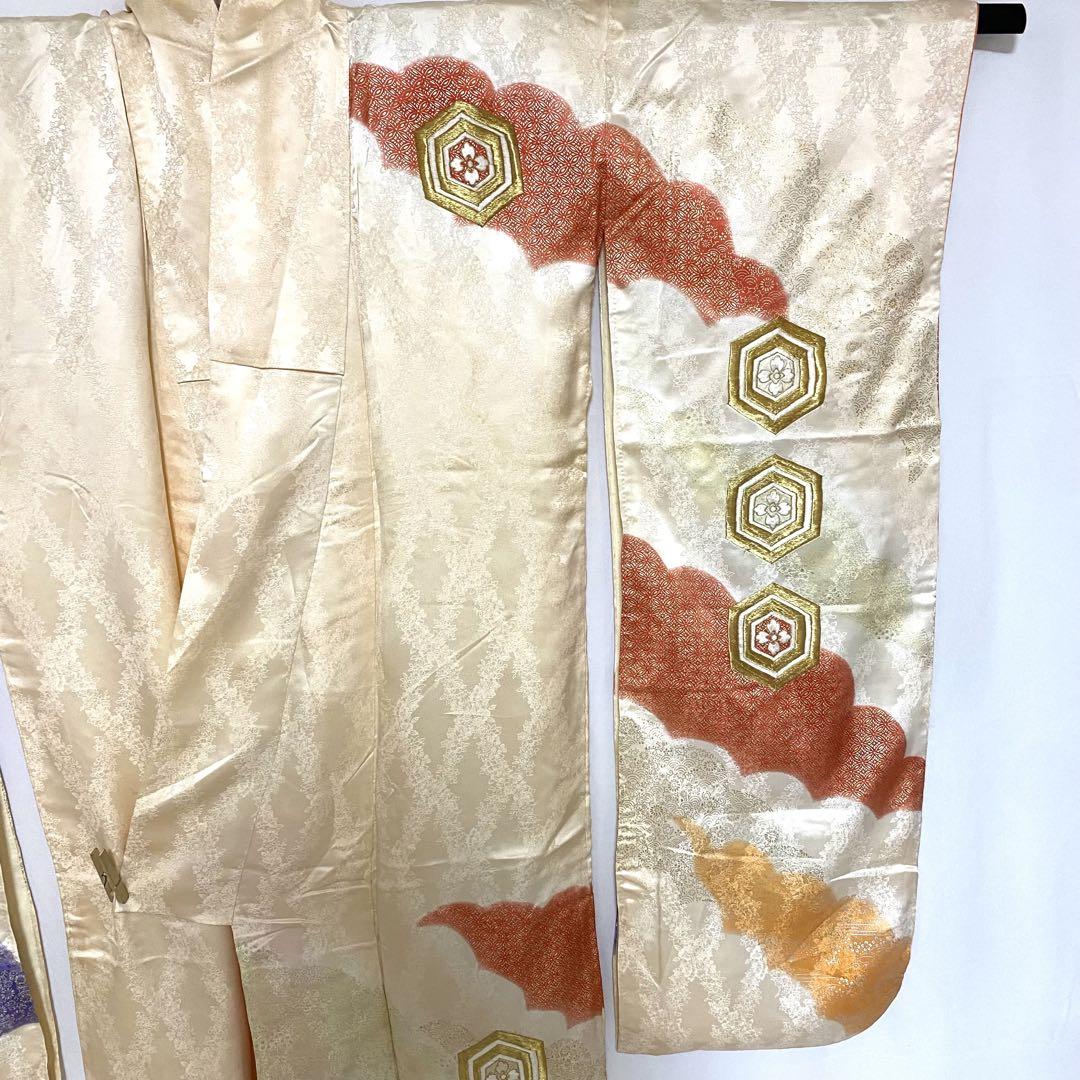 振袖正絹袷刺繍亀甲ベージュ金色赤紫白花柄和装
