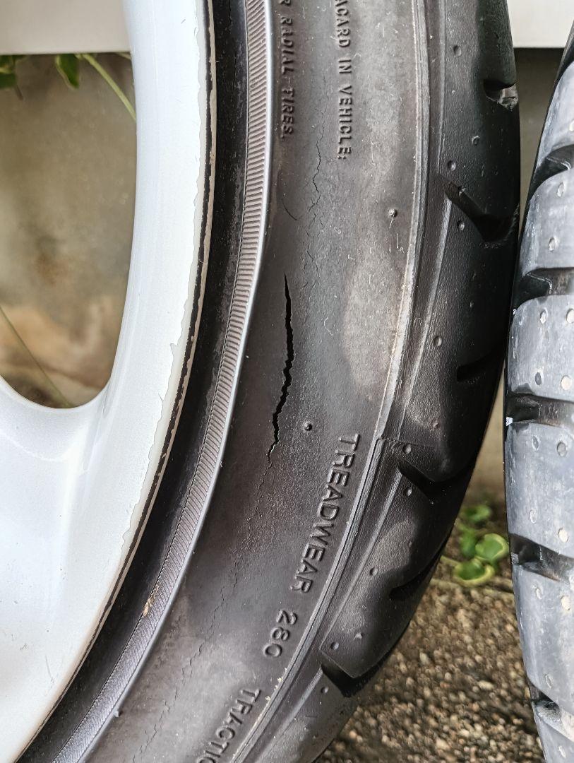 こ*い様 メルセデス・ベンツ SL18インチホイールセット 引っ張りタイヤVW流
