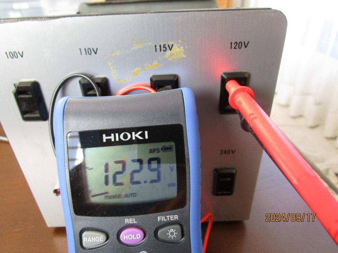 マルチ入出力電圧変圧器　1KVA