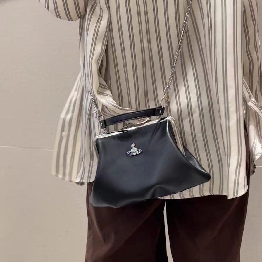 Vivienne Westwood ヴィヴィアンウエストウッド ショルダーバッグ