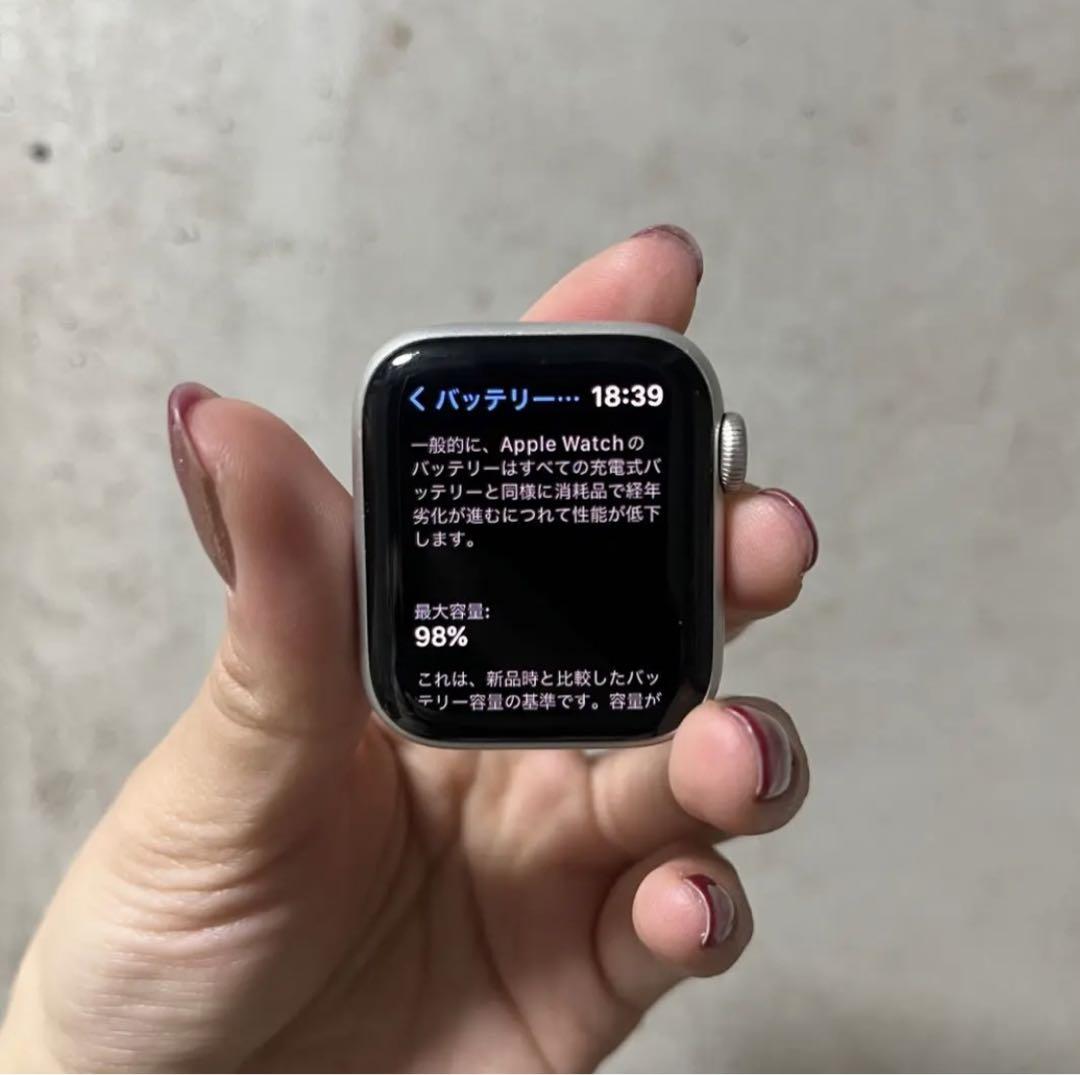 Apple Watch SE】40mm 本体/バンド/充電器-