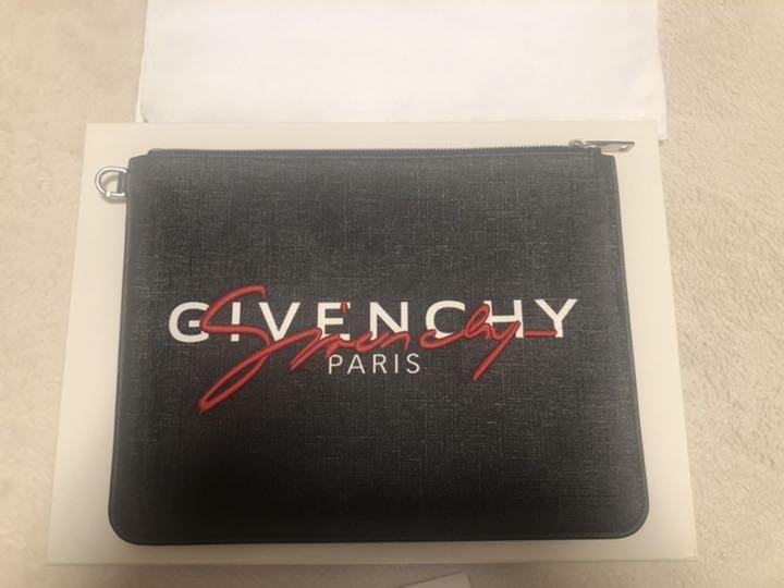 23450円 「かわいい~!」 GIVENCHY クラッチバック