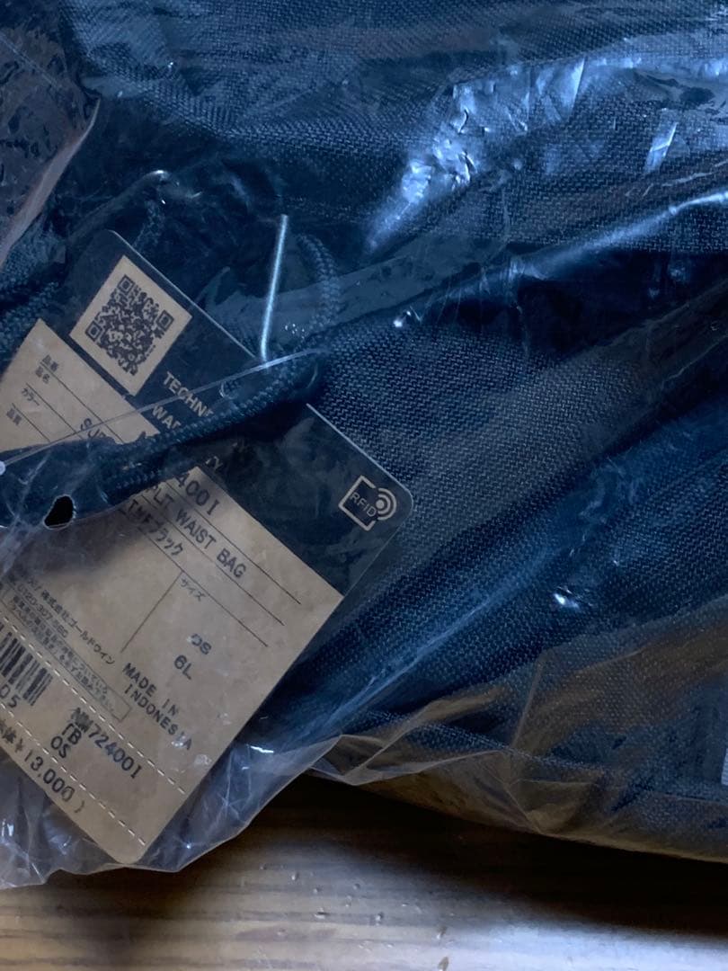 ノースフェイス シュプリーム Split Waist Bag 黒 新品タグ付き ノースフェイス シュプリーム Split Waist Bag 黒 新品タグ付き