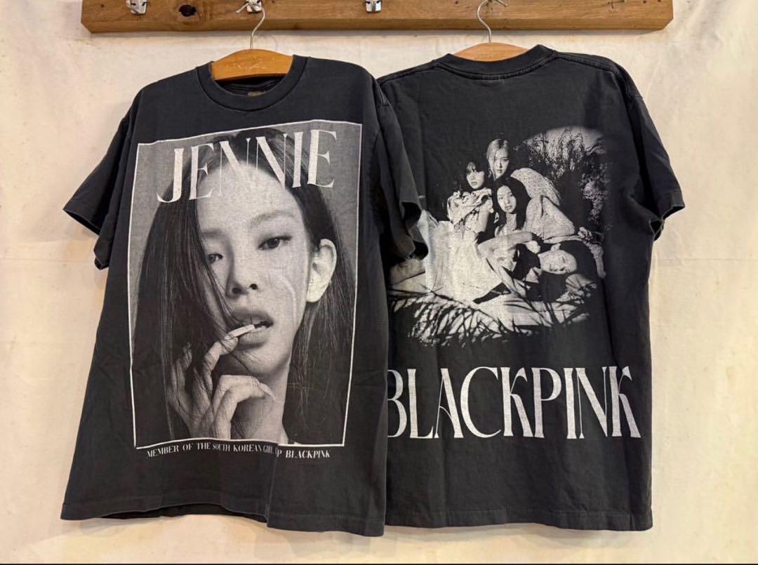 【BLACKPINK/Jennie着用】コムデギャルソン×ビートルズ Tシャツ The Beatles CDG: Rubber Printed T-Shirt Black (VZ-T035-051