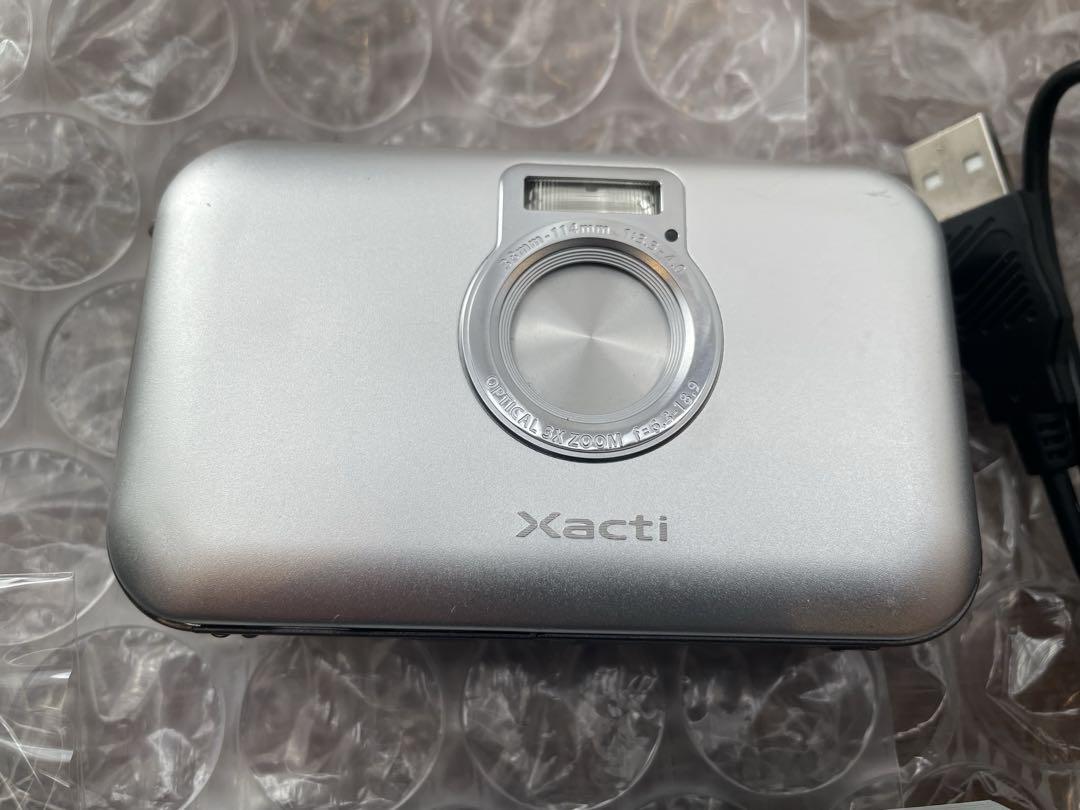 Xacti DSC-E6