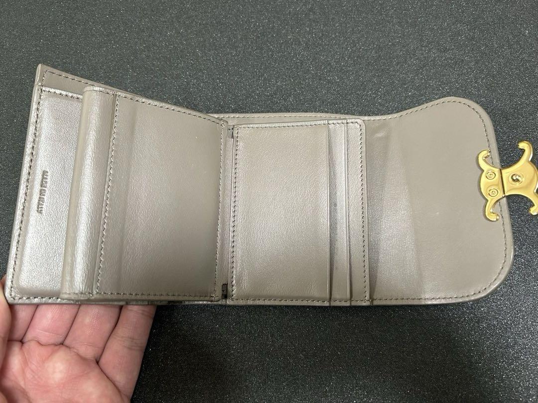CELINE スモール フラップウォレット トリオンフ　シャイニーカーフスキン