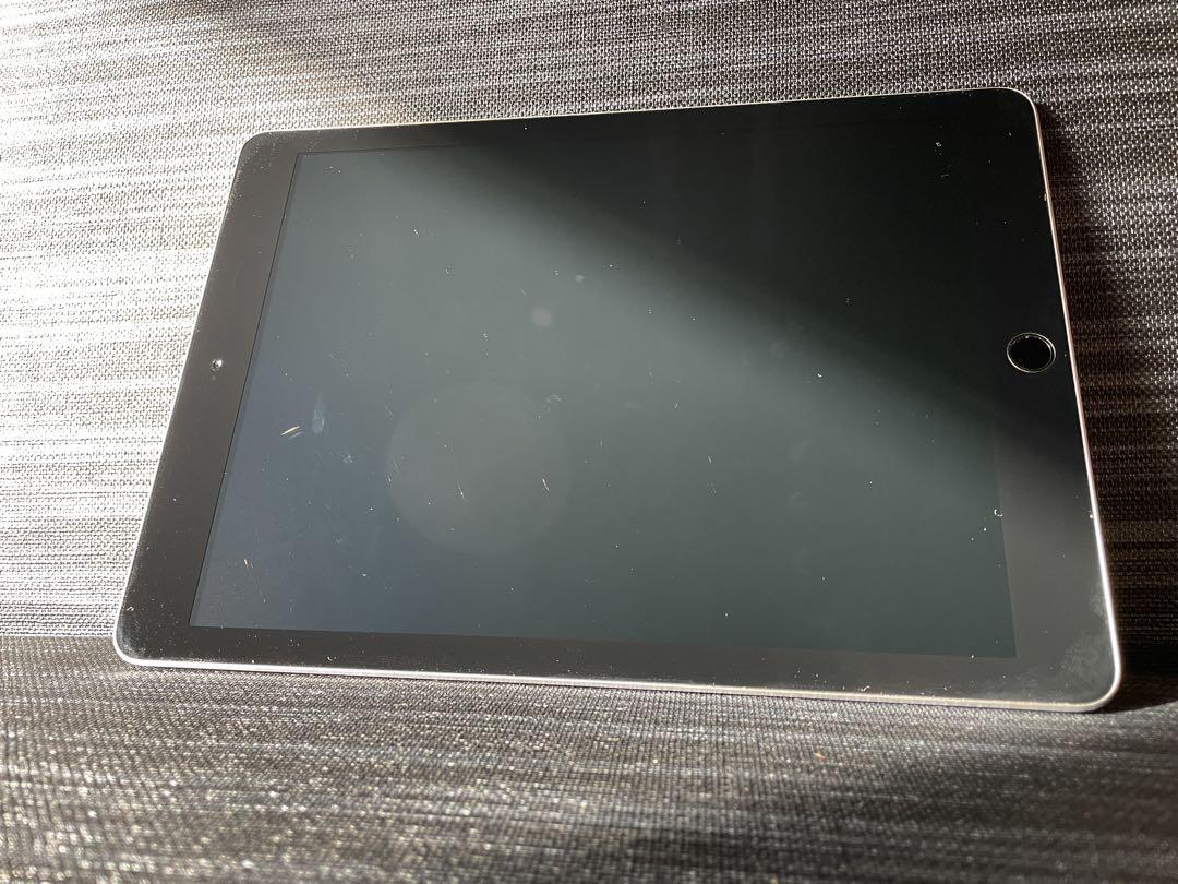 iPad 第6世代 128GB スペースグレイ WIFIモデル 中古 本体