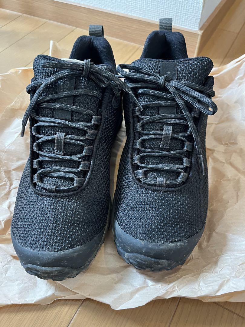 MERRELL ブラックトレッキングシューズ　CHAM 8 STORM GTX
