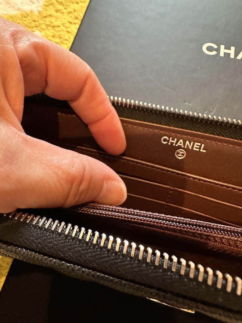 新品同様CHANEL キャビアスキン長財布