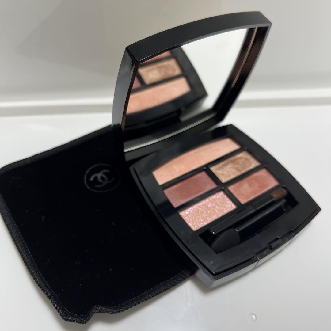 CHANEL レベージュパレットルガールテンダー
