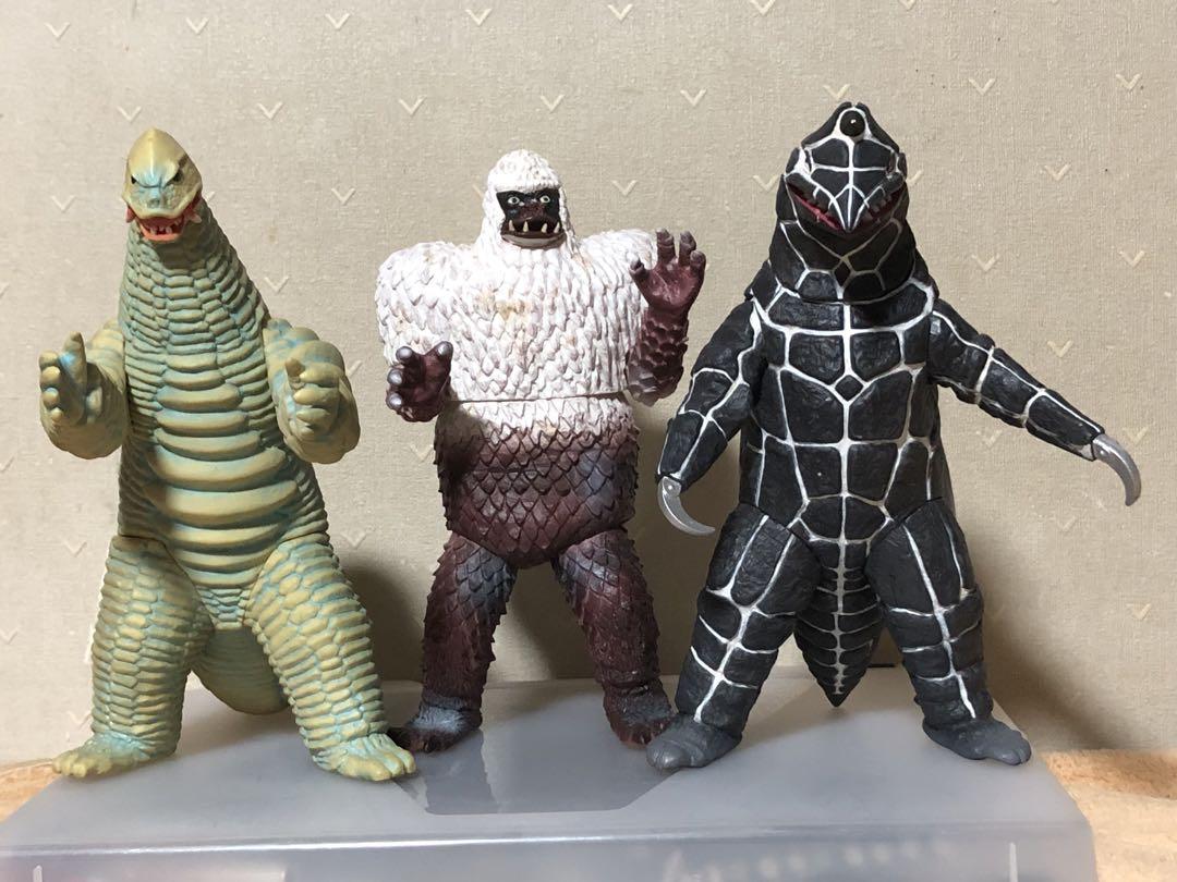 説明文必読!レア!マーミット リアルソフビ完成品 ドラコ+ギガス+レッドキング 画像1