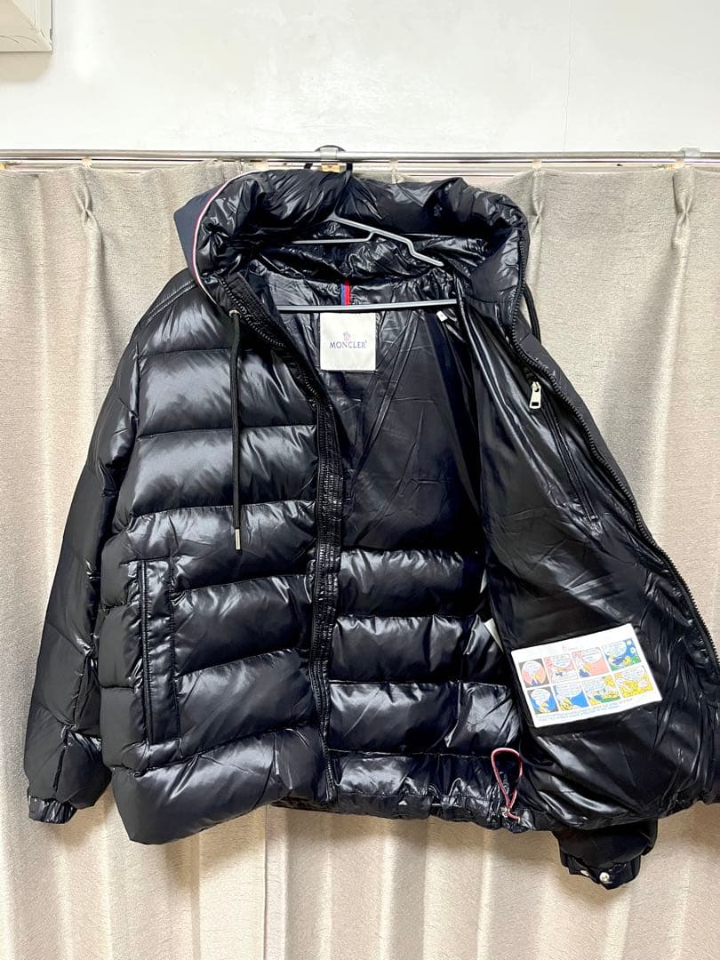 MONCLER フード付きジャケット Mサイズ ほぼM・MONCLER