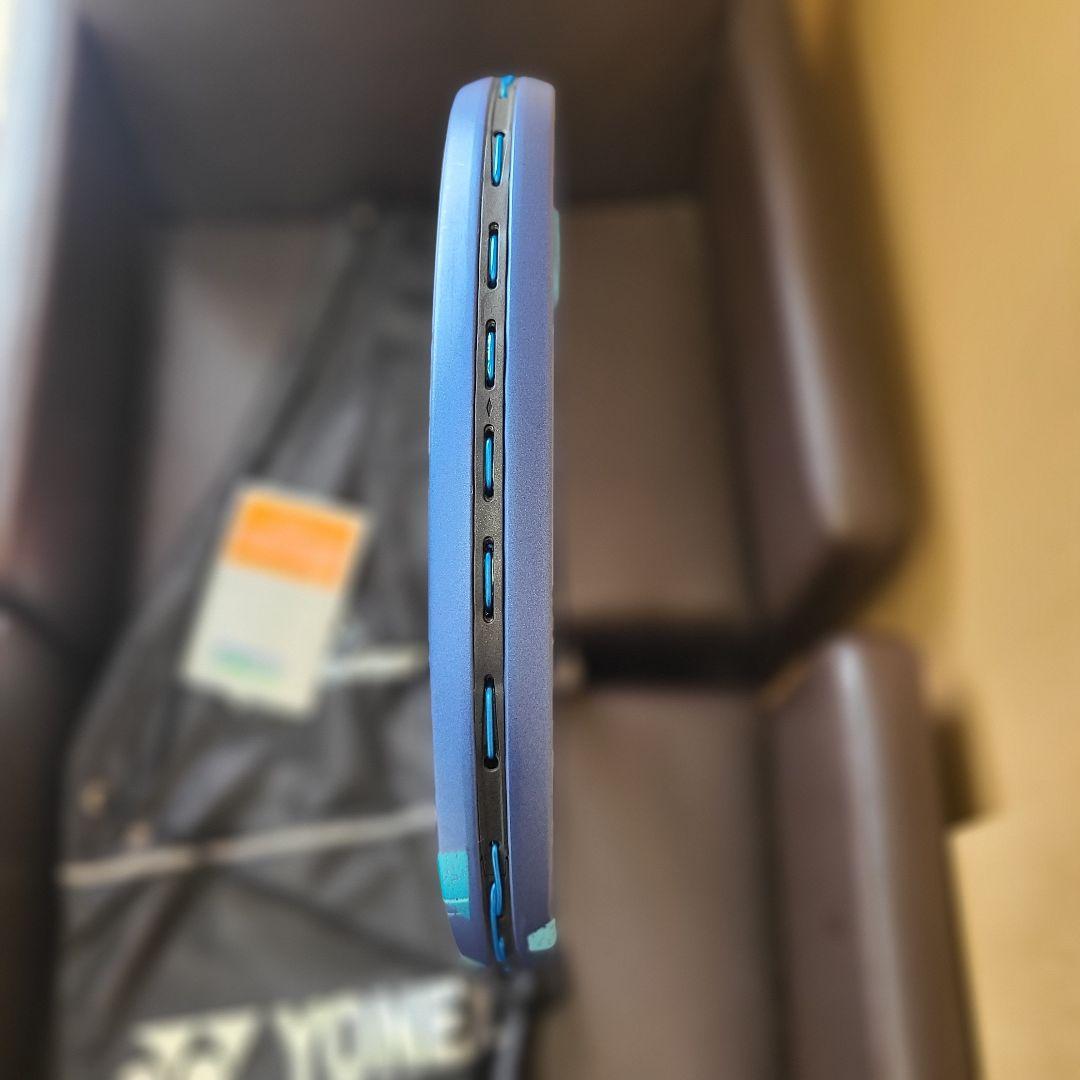 早い者勝ち　YONEX　ボルトレイジ5S ほぼ新品　値下げ不可です YONEX VOLTRAGE 5V（ボルトレイジ5V）2025新色ディープシー