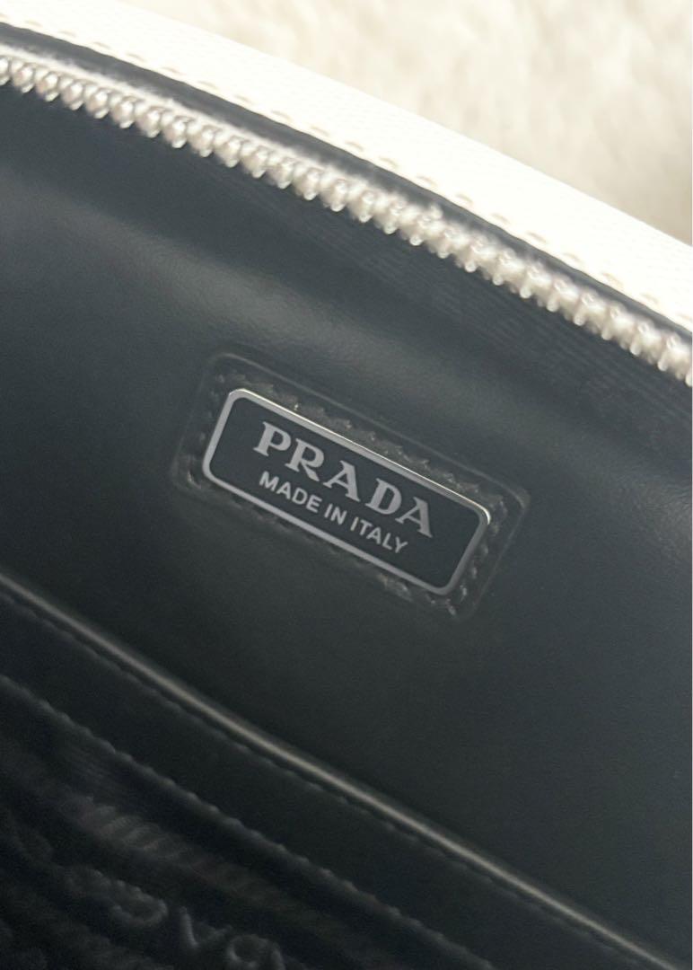 PRADAショルダーバッグ