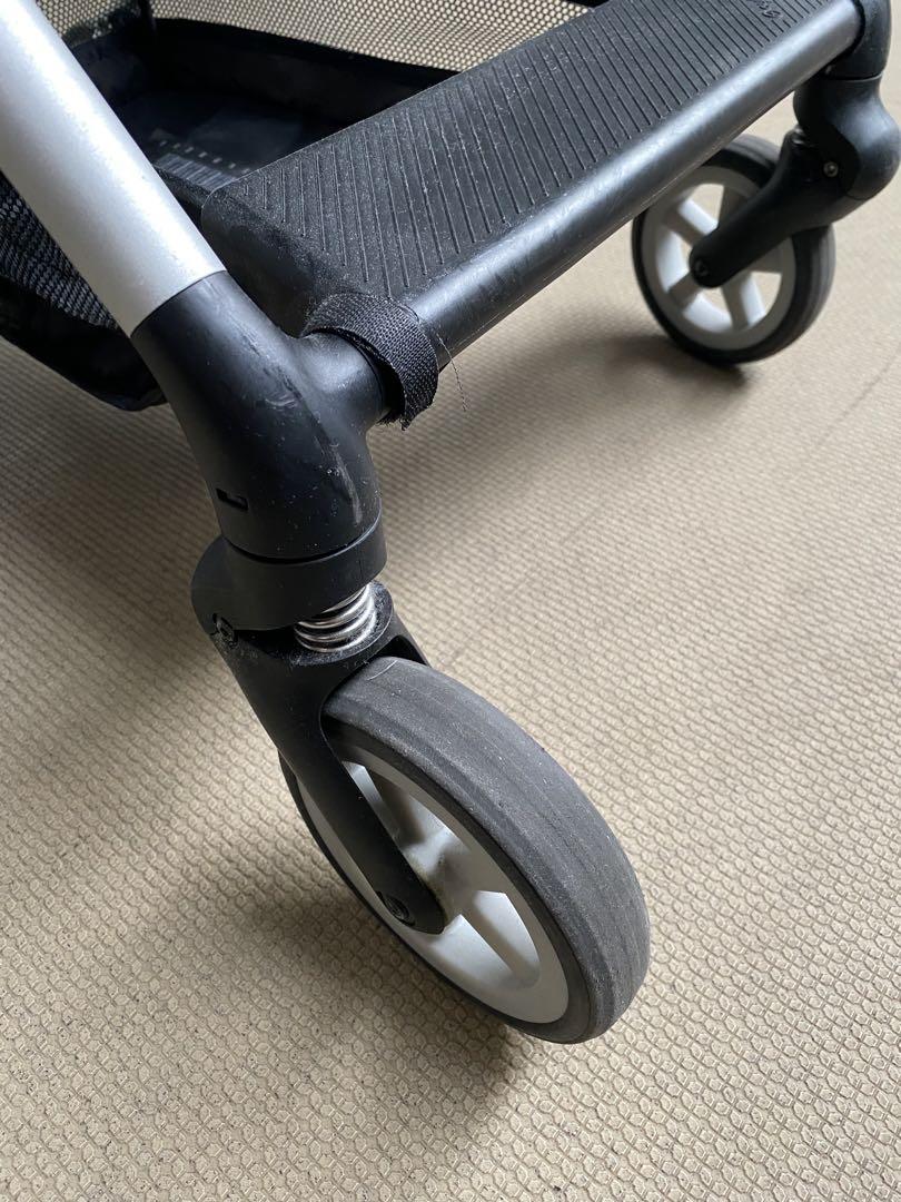 ベビーカー