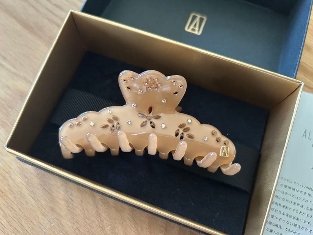 花柄ブラウンのクリップ MサイズAlexandre