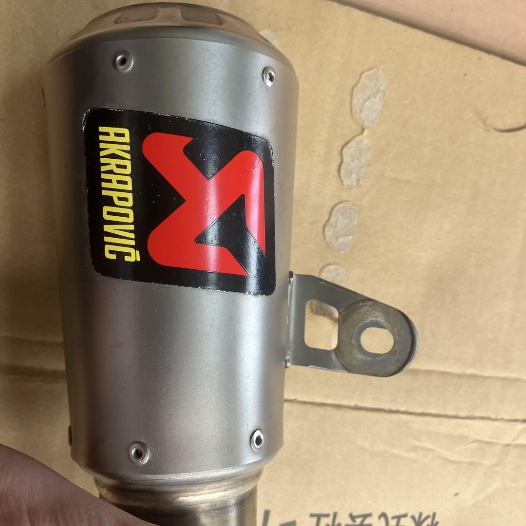 Akrapovic マフラー