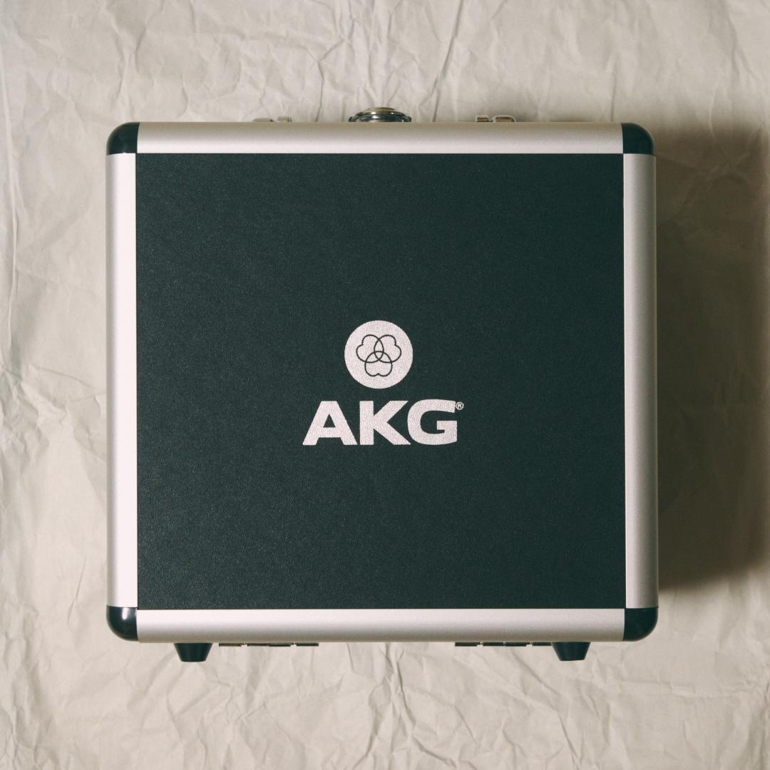 AKG P220 コンデンサーマイク