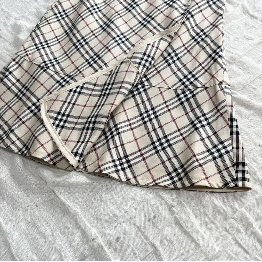 1度着用のみ美品】 バーバリーブルーレーベル 膝丈スカート ノバ