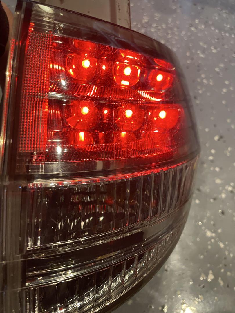 LEDクリアテールランプ　エスティマACR50