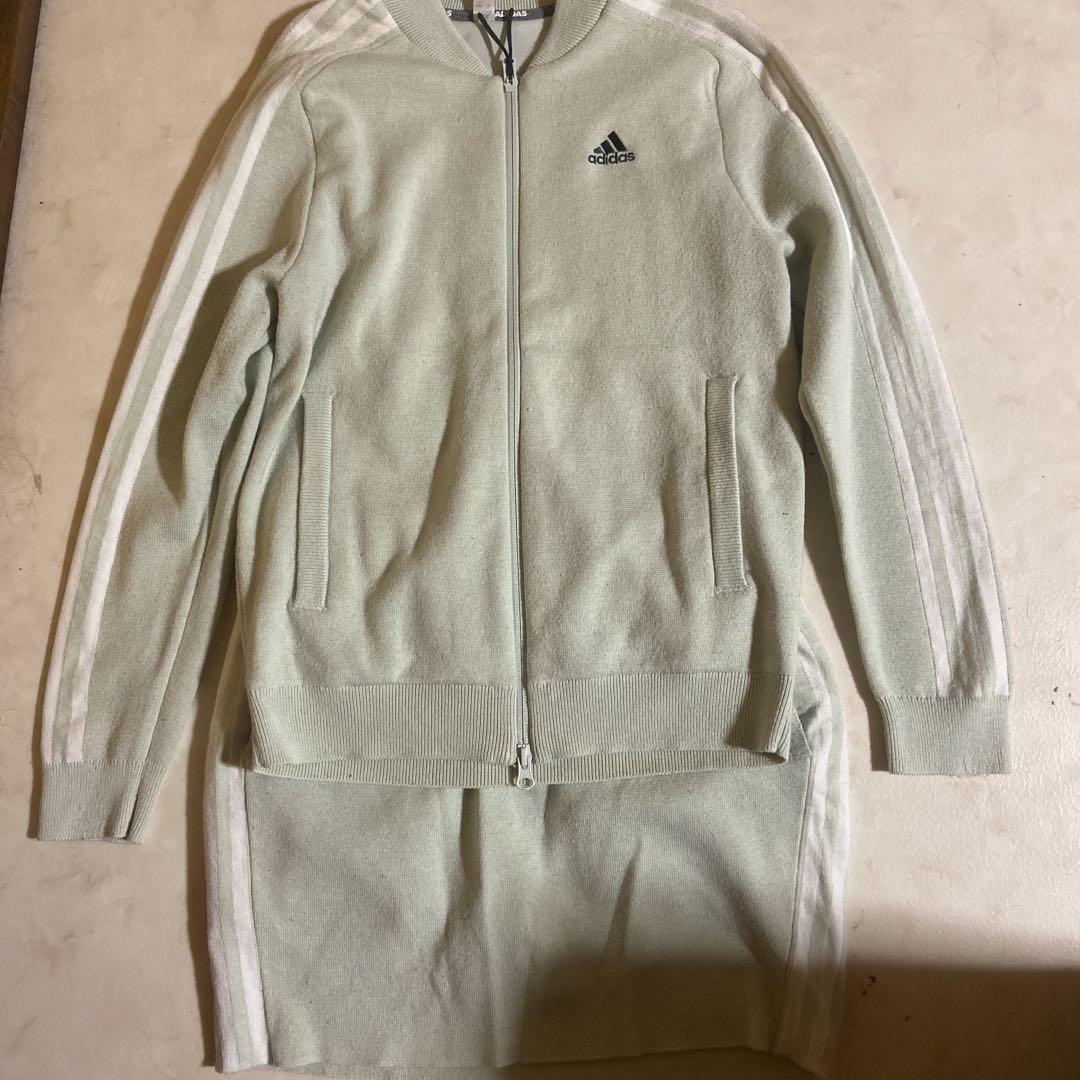adidas ミントグリーン セーター・スカートセット