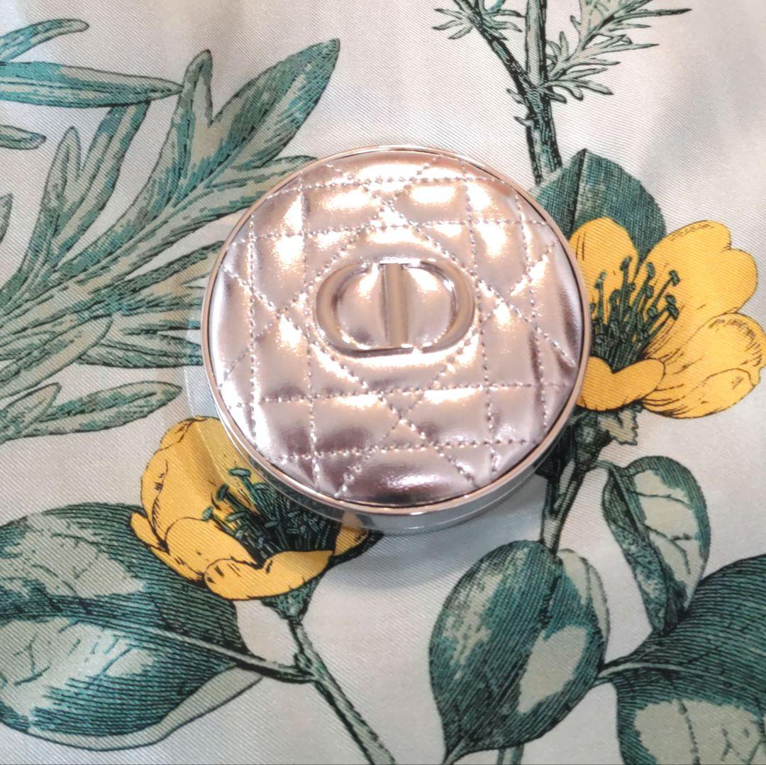 Dior Forever クッションファンデーション 1N