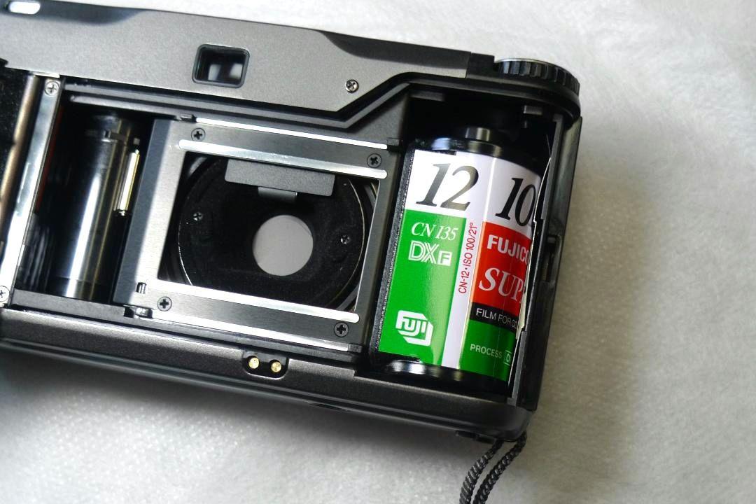 （美品　動作確認）フィルムカメラ　CONTAX　T2　チタンブラック