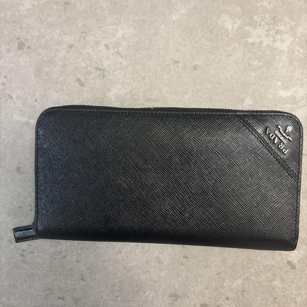 PRADA ブラック レザー 長財布 小物
