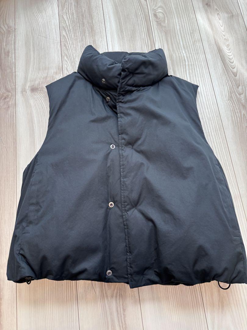 ユニクロユー　UNIQLO U パフテックノンキルトベスト　ブラック　L