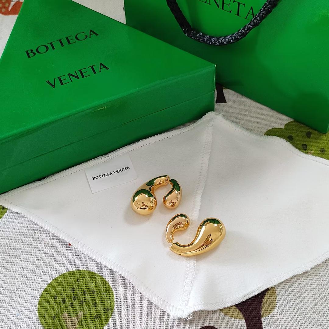 【ボッテガヴェネタ】 BOTTEGA VENETA ドロップ ピアス ゴールド