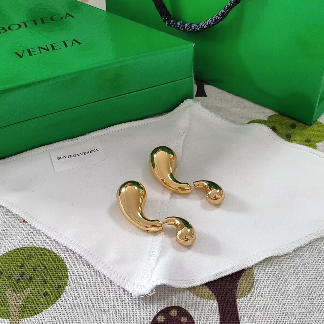 【ボッテガヴェネタ】 BOTTEGA VENETA ドロップ ピアス ゴールド