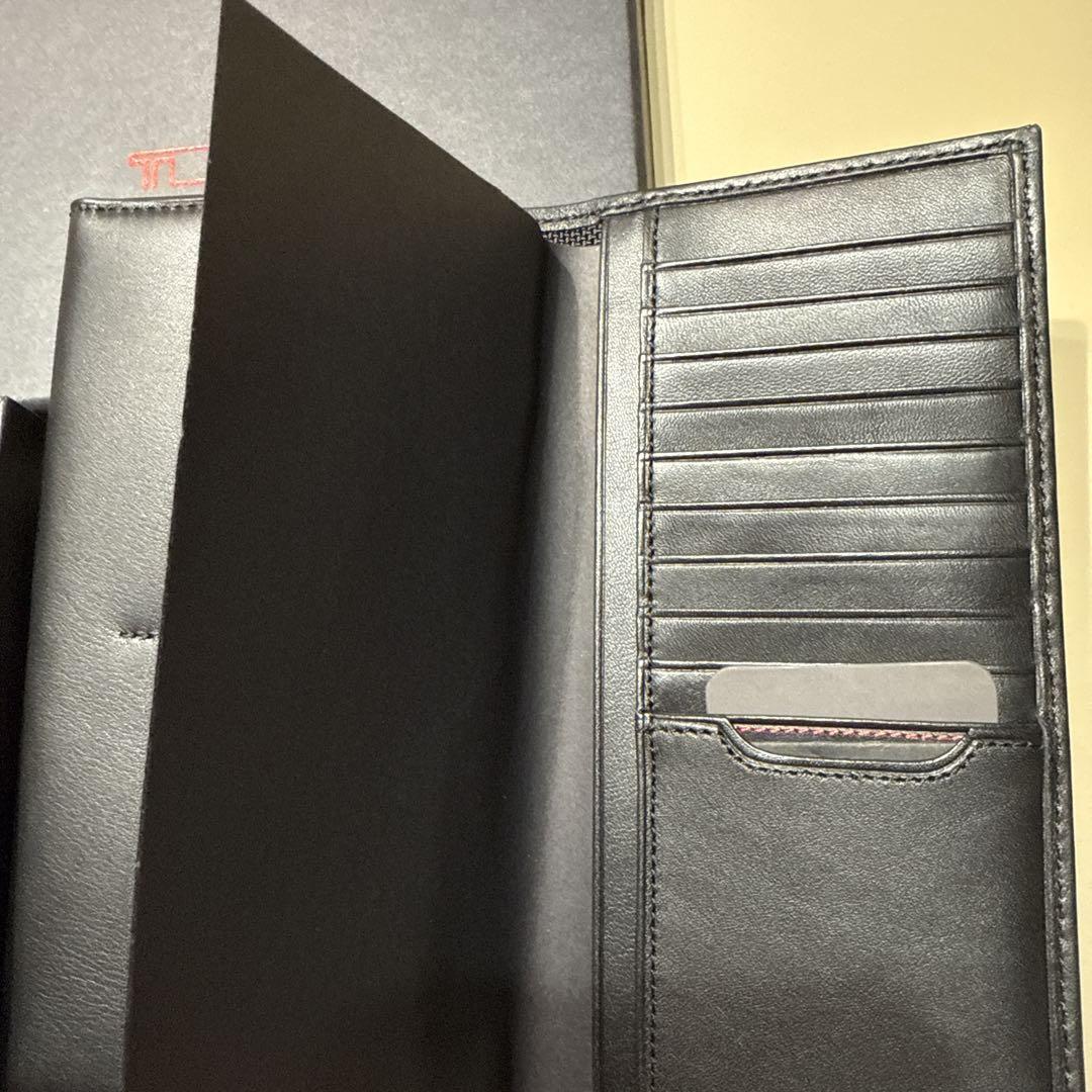 【新品未使用】TUMI 二つ折り財布 本革 ブラック