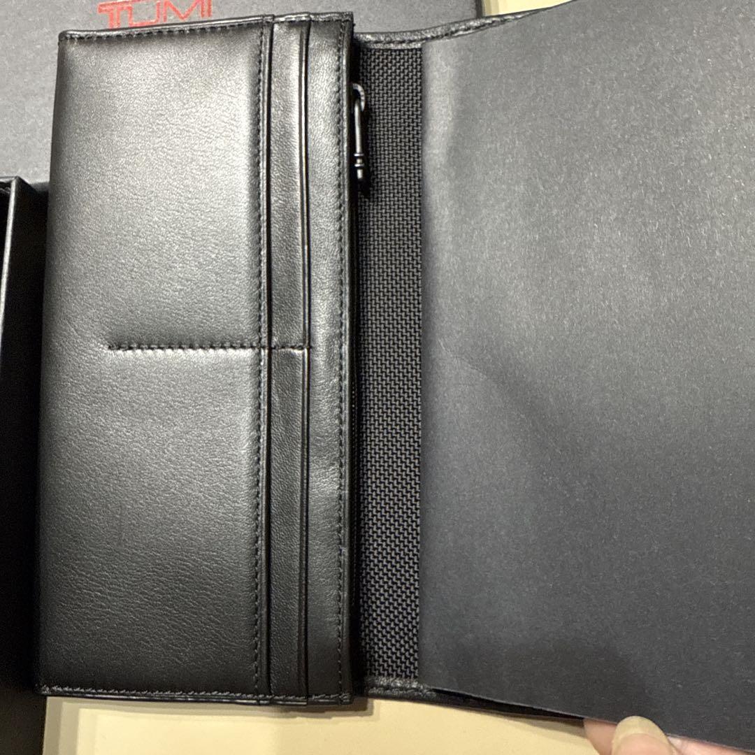 【新品未使用】TUMI 二つ折り財布 本革 ブラック