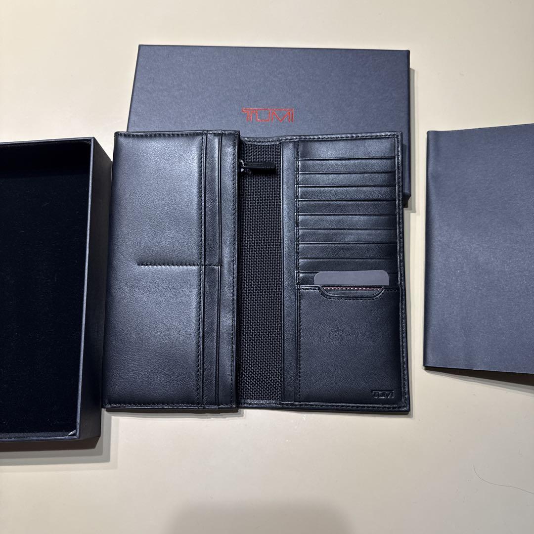 【新品未使用】TUMI 二つ折り財布 本革 ブラック