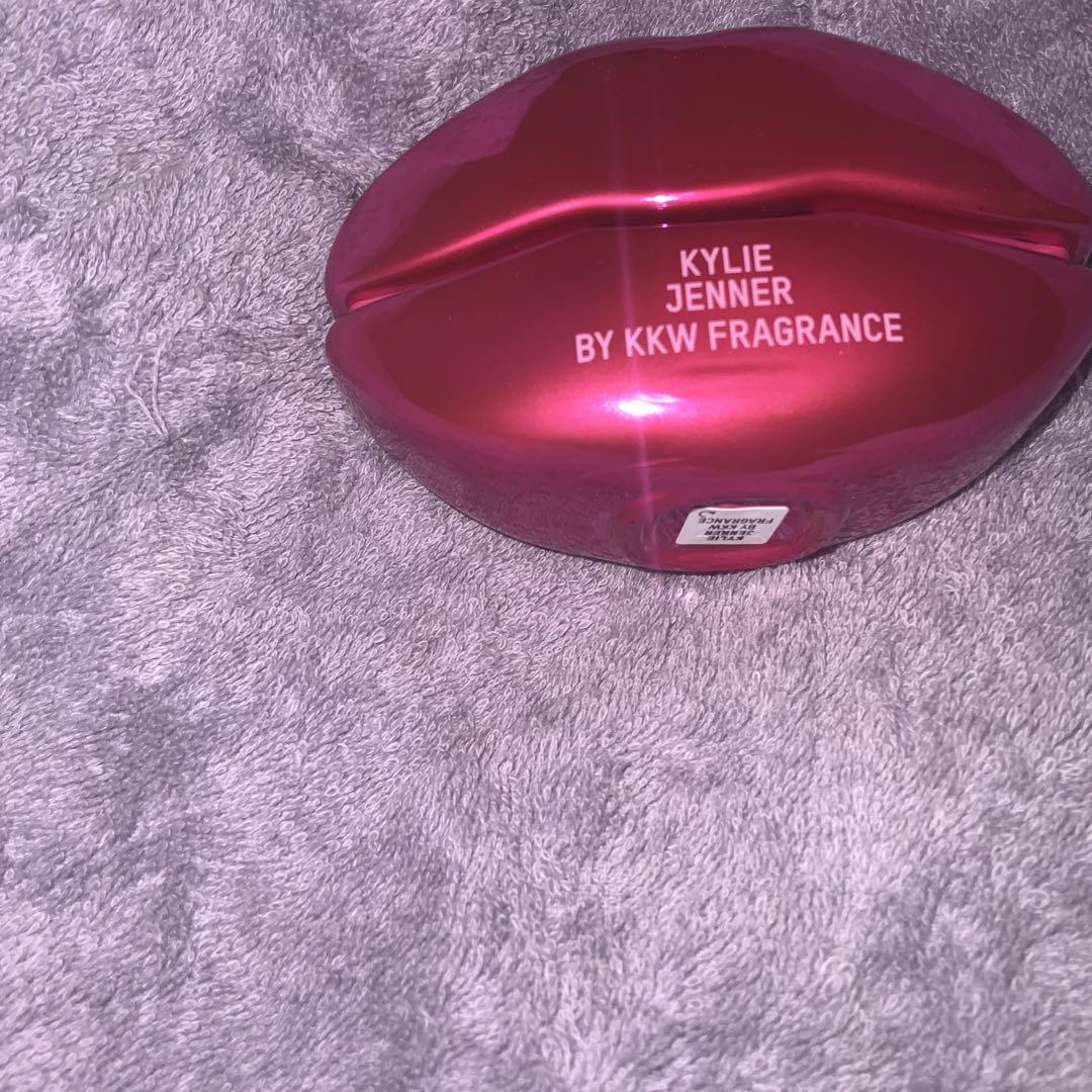 絵本・児童書 Kylie Jenner by kkw fragrance