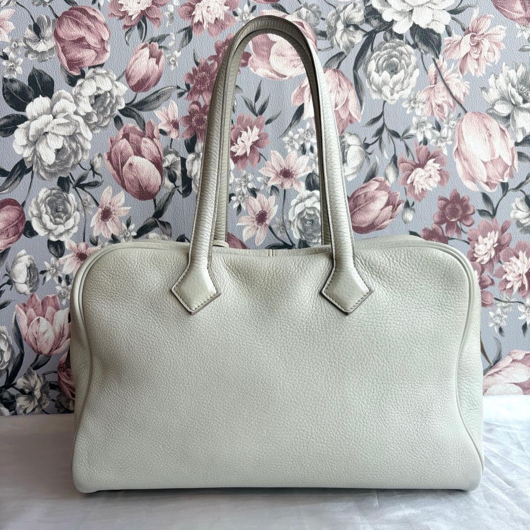 希少レア!! HERMES エルメス ヴィクトリア35 グレー系 SV金具 希少レア!! HERMES エルメス ヴィクトリア35 グレー系 SV金具