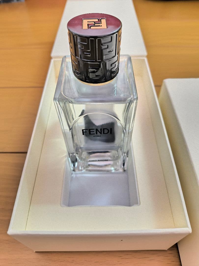 みい　FENDI　フレグランス