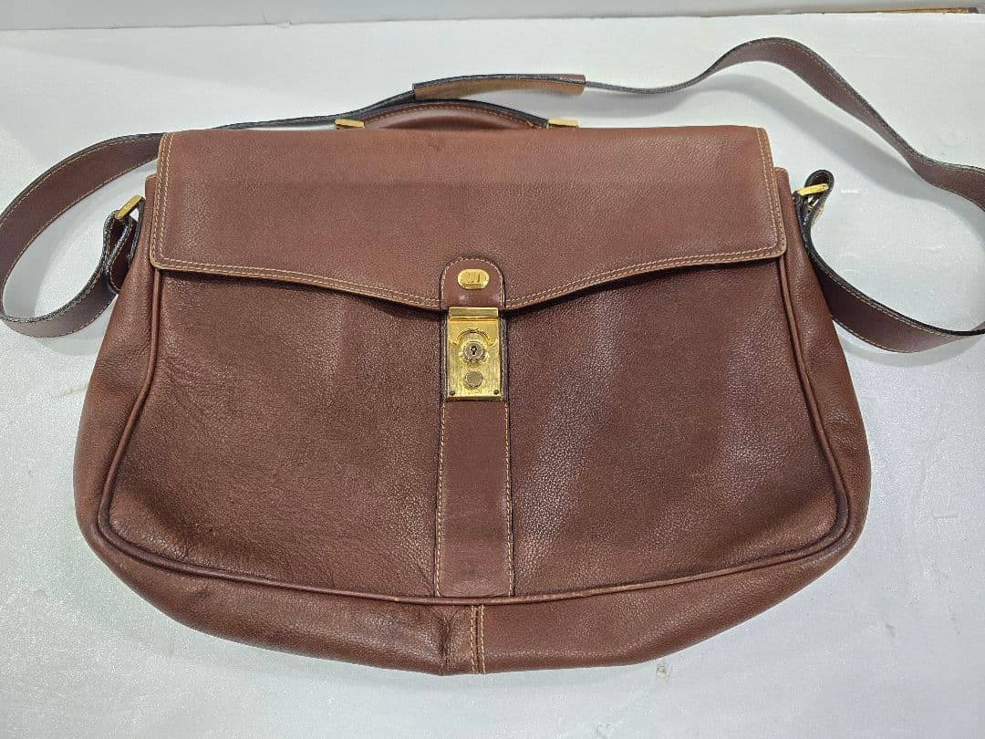 MT649 ダンヒル dunhill 2WAY ショルダーバッグ レザー MT649 ダンヒル dunhill 2WAY ショルダーバッグ レザー