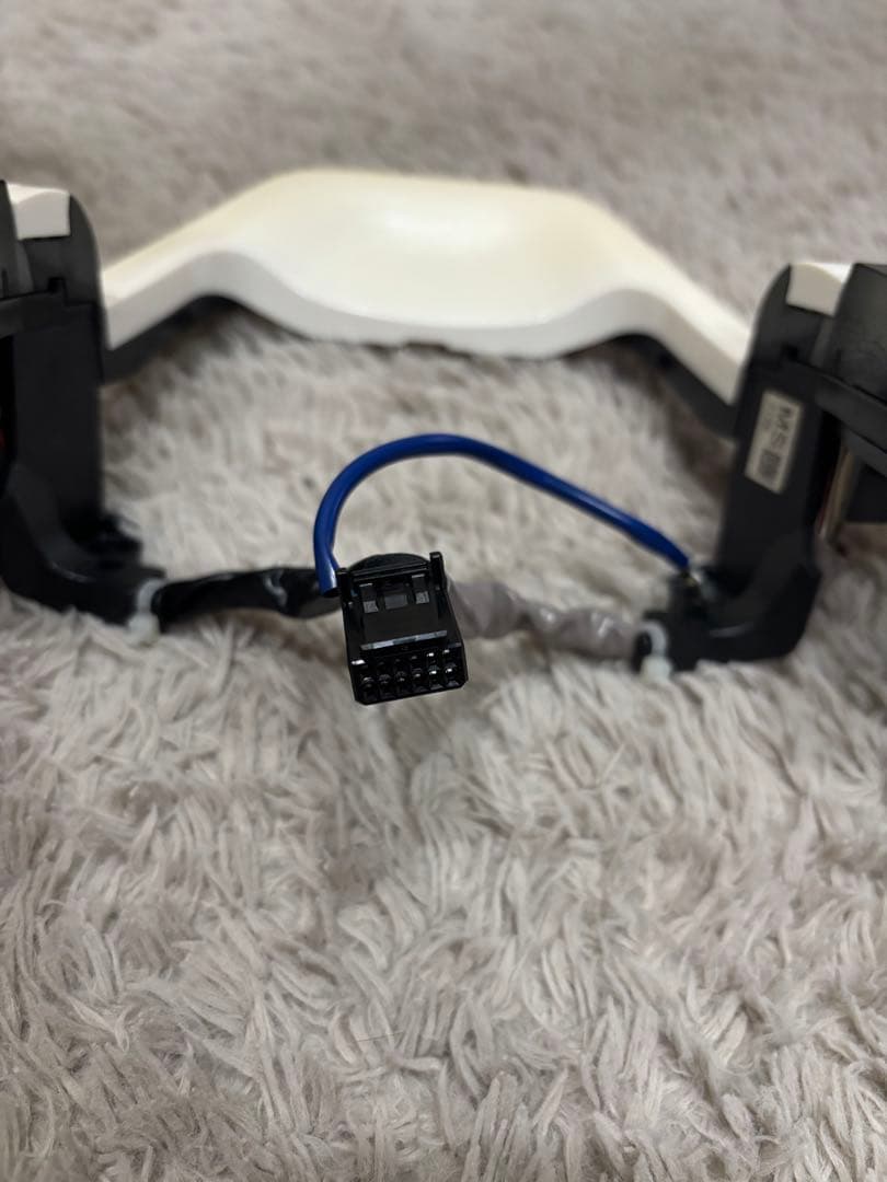 最短翌営業日発送。 50プリウス ステアリングスイッチTOYOTA