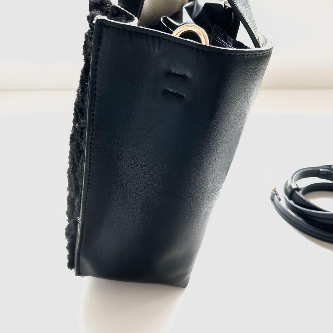 極美品！マルニMARNI カーリーシープスキン MUSEOミニバッグ