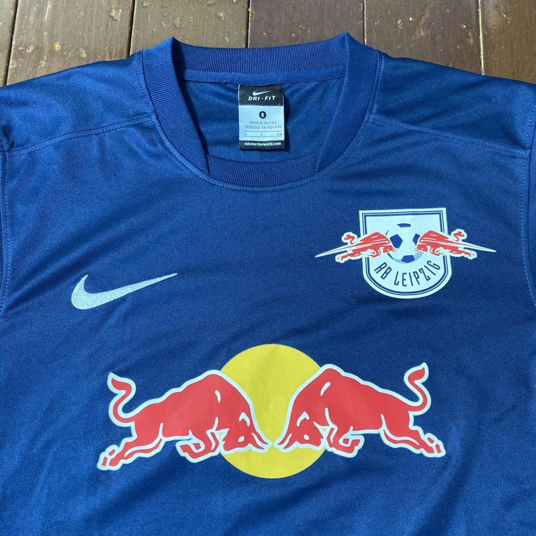 美品　NIKE レッドブル・ライプツィヒ 2014-15 アウェイシャツ