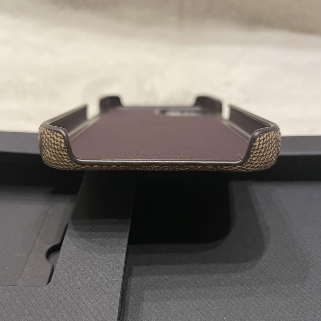 ラスト1点新品COACH シグネチャー　スマホケース　iPhone 15専用
