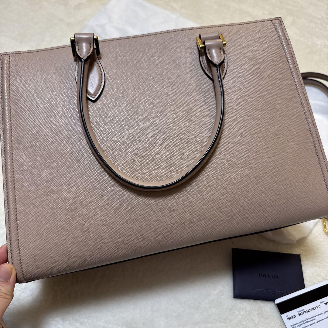 極美品 PRADA サフィアーノ ハンドバッグ 1BA118 CIPRIA - メルカリ