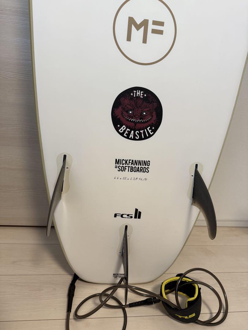 本日までの価格 ミックファニング BEASTIE 6'6 MF ファンボード