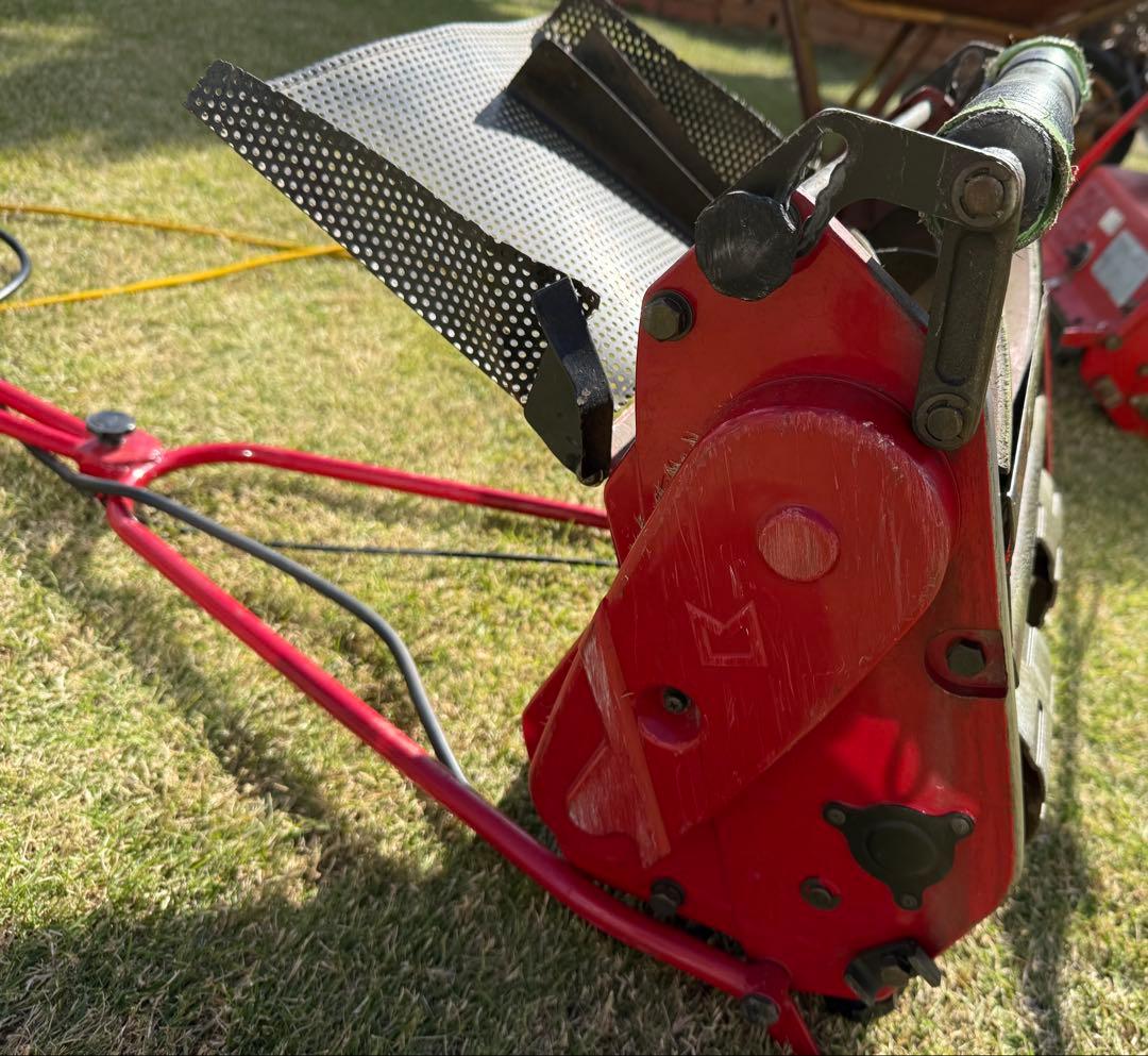 バロネス 自走式芝刈り機 LM12MF 後期モデル バロネス 自走式芝刈り機 LM12MF 後期モデル