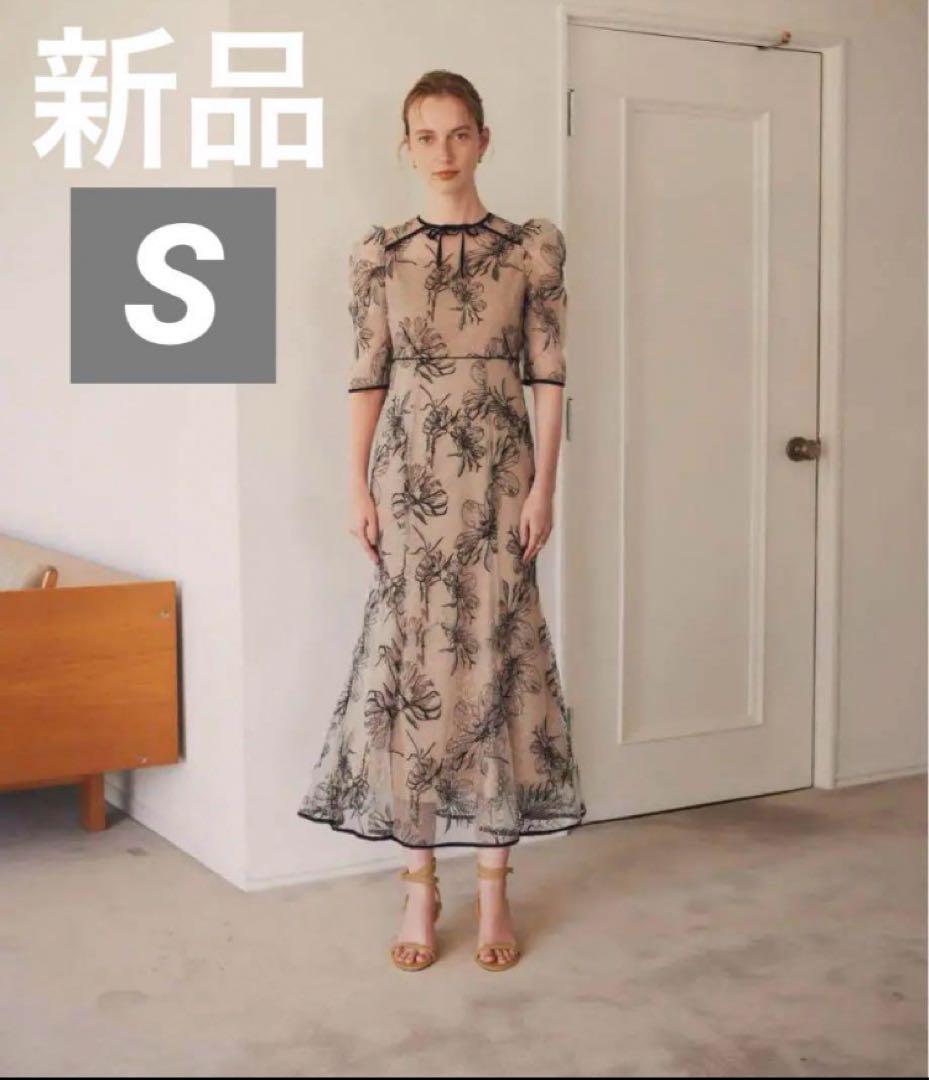 Leja 花柄刺繍レースフロントバックリボンパフスリーブ