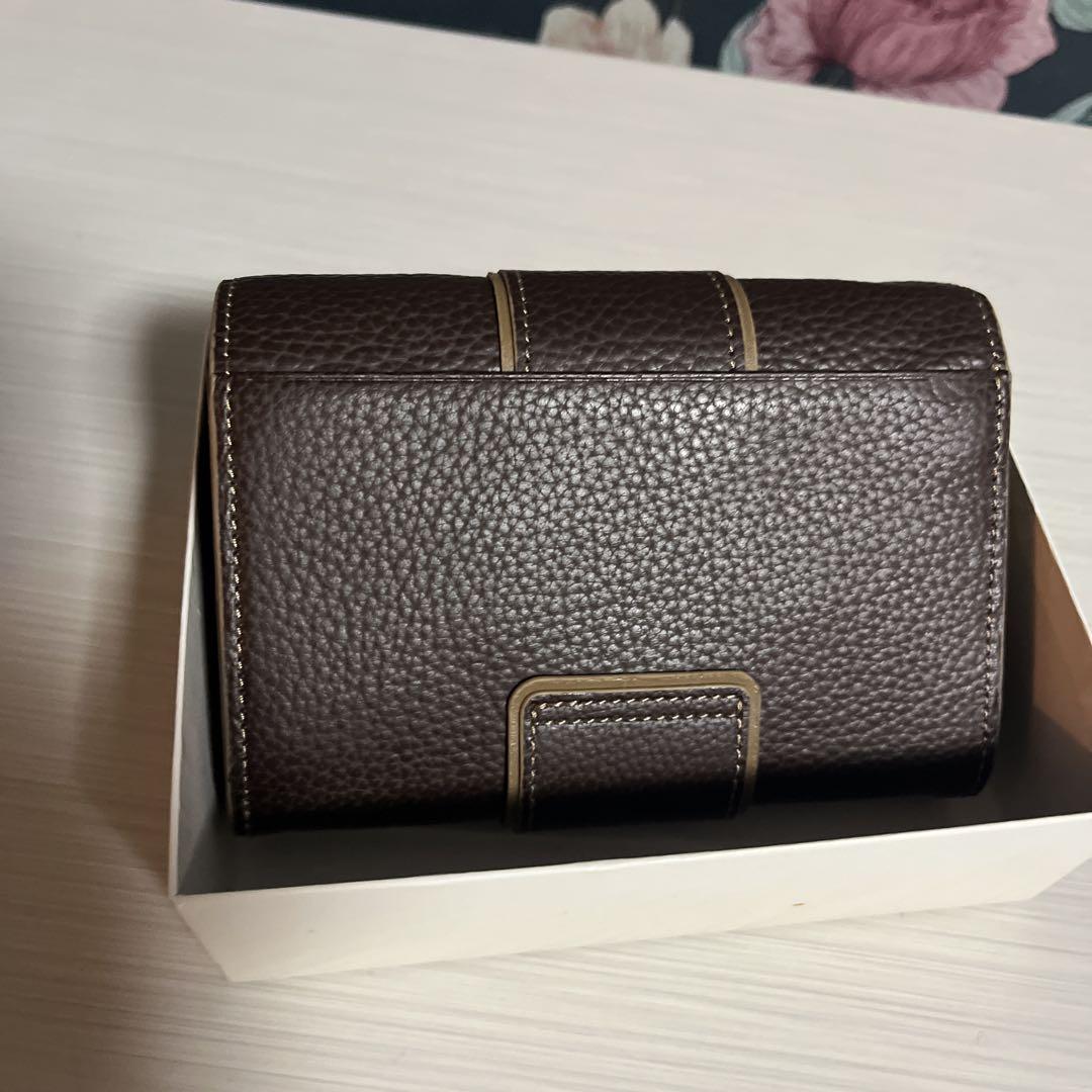 ニナリッチ ブラウンレザー 二つ折り財布
